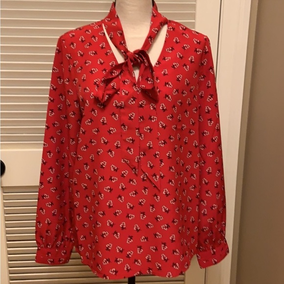 Draper James Lipstick Tie Neck Blouse in Lipstick Red Floral, Size XSmall - Picture 3 of 16